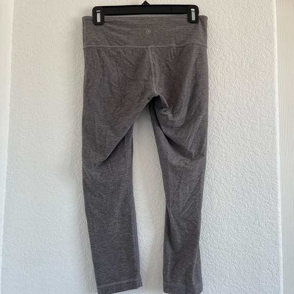 Lululemon Wunder under crop legging - Picture 2 of 3